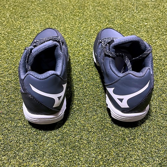 Mizuno 9-Spike Swift 6 Women’s Metal Fastpitch Softball Cleats Size 5, Gray shoe - Picture 4 of 8